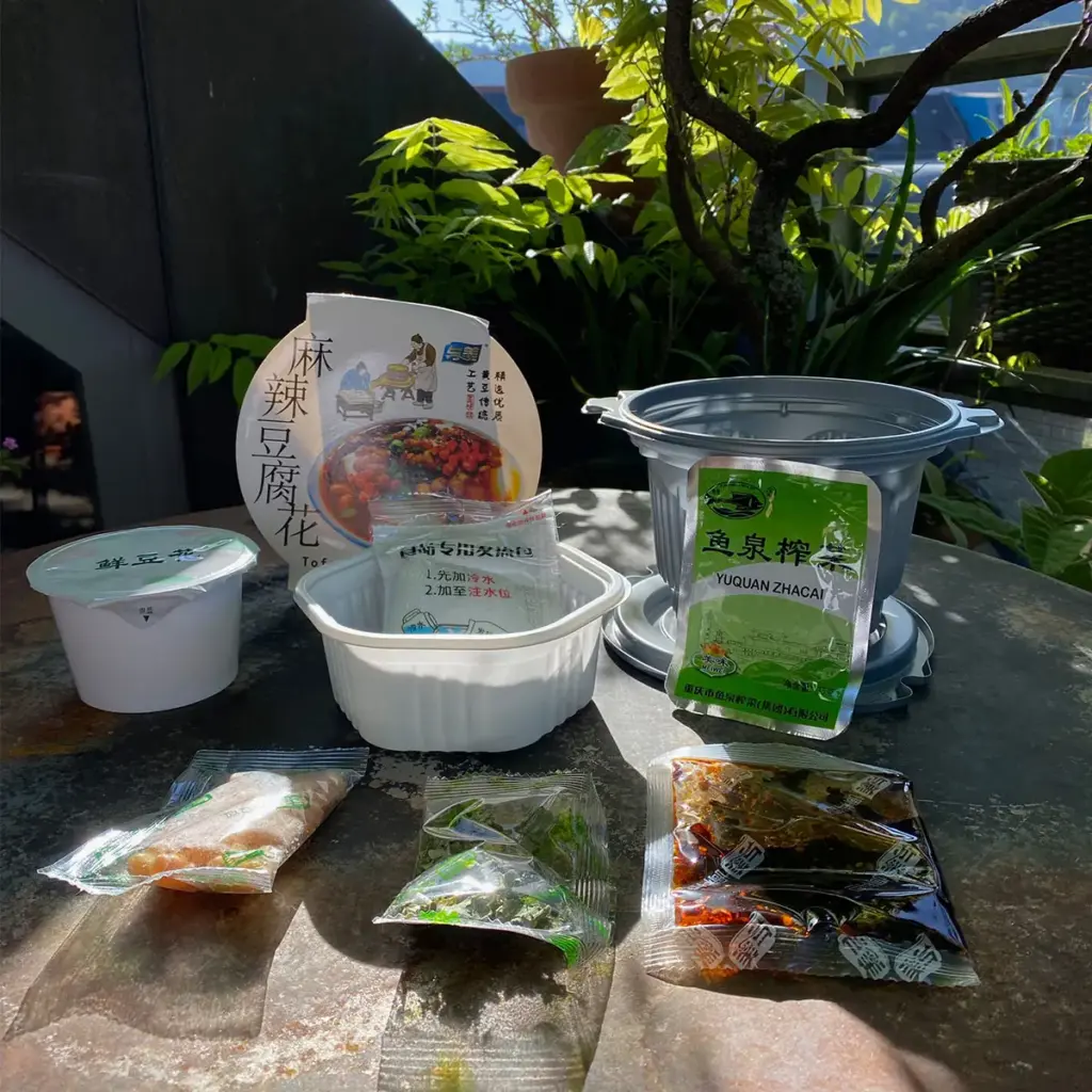 Verpackungsmüll selbsterhitzender Mahlzeit aus China